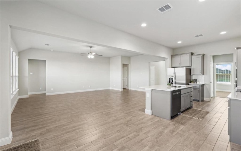 5806 14th Street, Midlothian, TX 76065, 4 Bedrooms Bedrooms, ,2 BathroomsBathrooms,Residential,For Sale,5806 14th Street,20930079