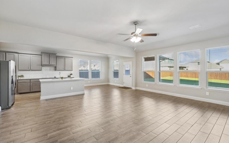 5806 14th Street, Midlothian, TX 76065, 4 Bedrooms Bedrooms, ,2 BathroomsBathrooms,Residential,For Sale,5806 14th Street,20930079