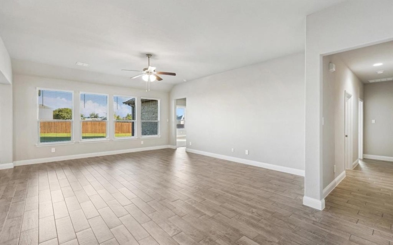 5806 14th Street, Midlothian, TX 76065, 4 Bedrooms Bedrooms, ,2 BathroomsBathrooms,Residential,For Sale,5806 14th Street,20930079