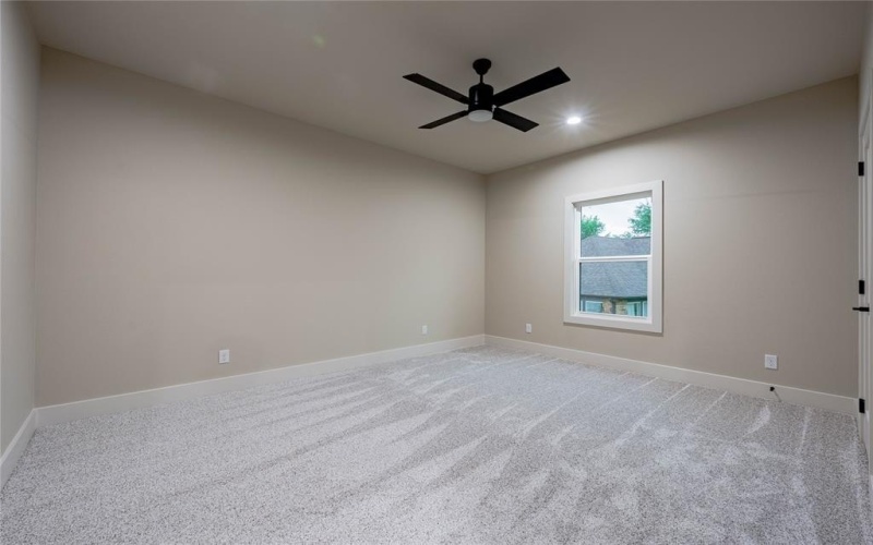 85 Isle Of View Drive, Tool, TX 75143, 5 Bedrooms Bedrooms, ,3 BathroomsBathrooms,Residential,For Sale,85 Isle Of View Drive,20930353