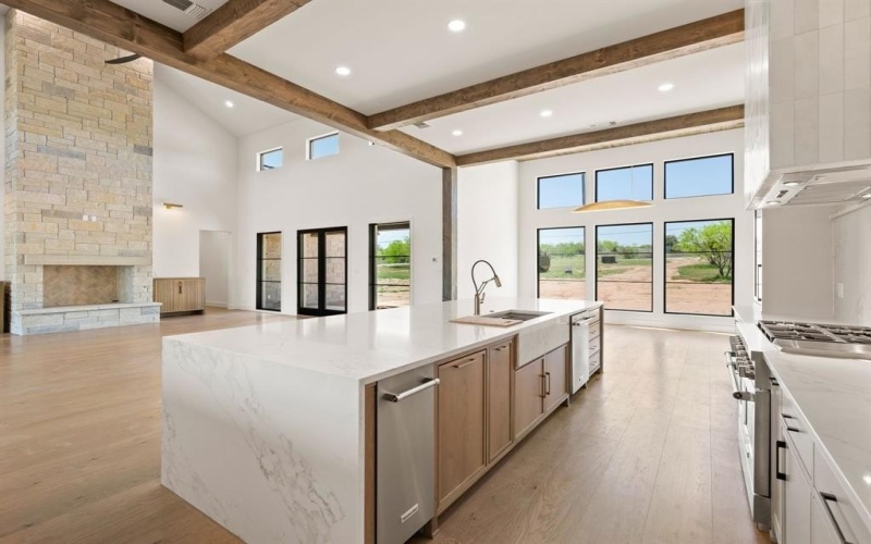 1003 Briar Circle, Possum Kingdom Lake, TX 76449, 5 Bedrooms Bedrooms, ,6 BathroomsBathrooms,Residential,For Sale,1003 Briar Circle,20928266