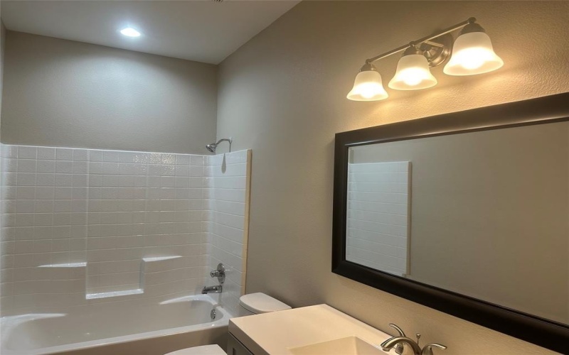 1009 S Preston Street, Ennis, TX 75119, 3 Bedrooms Bedrooms, ,2 BathroomsBathrooms,Residential,For Sale,1009 S Preston Street,20930373