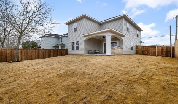 222 3rd Street, Hillsboro, TX 76645, 3 Bedrooms Bedrooms, ,2 BathroomsBathrooms,Residential,For Sale,222 3rd Street,20930448