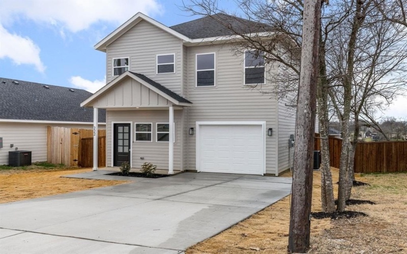 222 3rd Street, Hillsboro, TX 76645, 3 Bedrooms Bedrooms, ,2 BathroomsBathrooms,Residential,For Sale,222 3rd Street,20930448