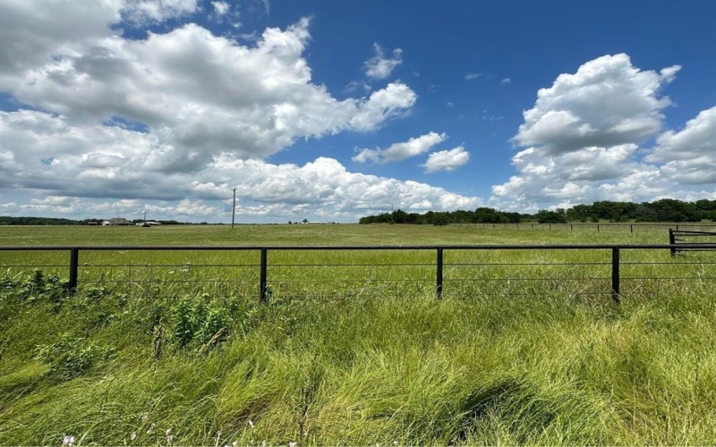 145 Varley Road, Collinsville, TX 76233, 4 Bedrooms Bedrooms, ,5 BathroomsBathrooms,Residential,For Sale,145 Varley Road,20930527