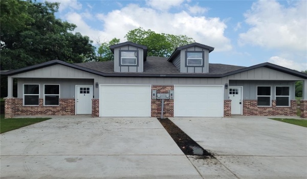 3200 King Street, Greenville, TX 75401, 3 Bedrooms Bedrooms, ,2 BathroomsBathrooms,Residential Lease,For Rent,3200 King Street,20932570
