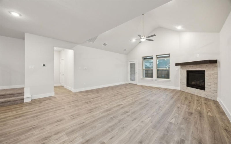 2233 Vista Way, Waxahachie, TX 75165, 4 Bedrooms Bedrooms, ,3 BathroomsBathrooms,Residential,For Sale,2233 Vista Way,20932661