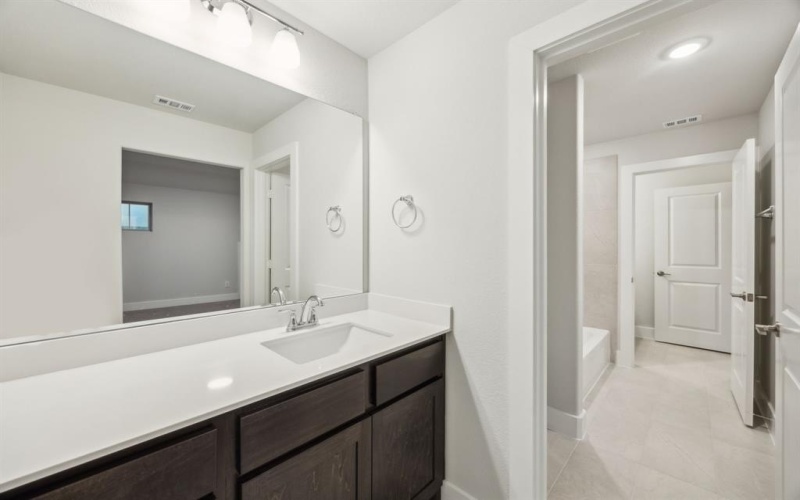 2233 Vista Way, Waxahachie, TX 75165, 4 Bedrooms Bedrooms, ,3 BathroomsBathrooms,Residential,For Sale,2233 Vista Way,20932661