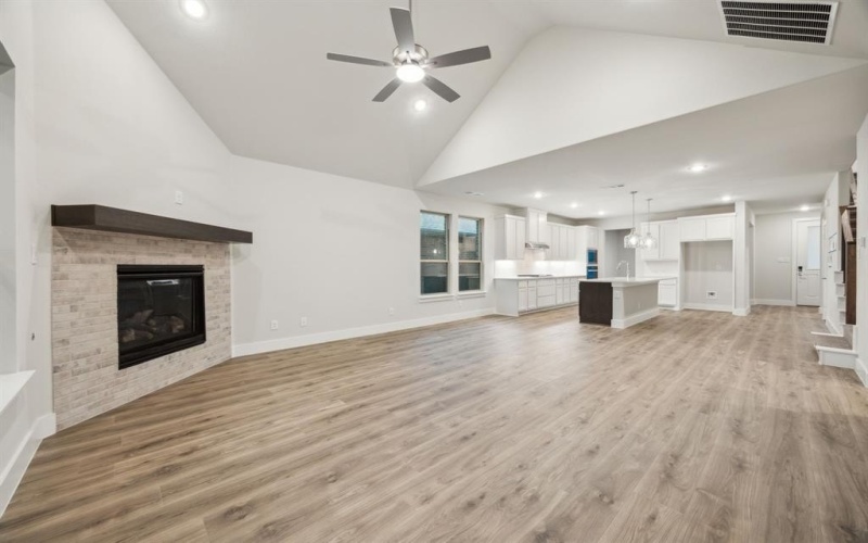 2233 Vista Way, Waxahachie, TX 75165, 4 Bedrooms Bedrooms, ,3 BathroomsBathrooms,Residential,For Sale,2233 Vista Way,20932661