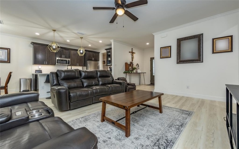 4312 Templeton St, Greenville, TX 75401, 3 Bedrooms Bedrooms, ,2 BathroomsBathrooms,Residential,For Sale,4312 Templeton St,20932532
