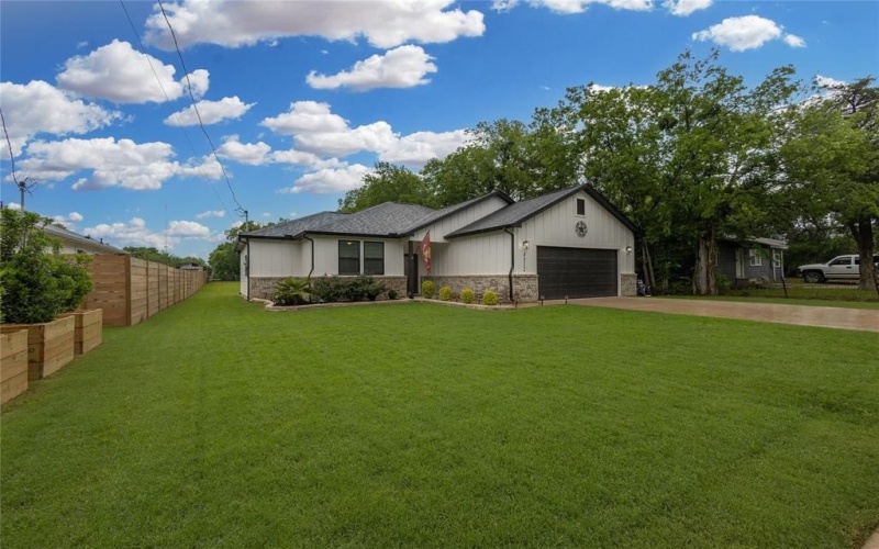 4312 Templeton St, Greenville, TX 75401, 3 Bedrooms Bedrooms, ,2 BathroomsBathrooms,Residential,For Sale,4312 Templeton St,20932532