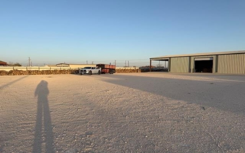 1100 W Sealy, Monahans, TX 79756, ,Commercial Sale,For Sale,1100 W Sealy,158910