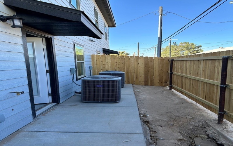 2208 S Park St, Pecos, TX 79772, 8 Habitaciones Habitaciones , ,5 BañosBaños,Residential Multi Family,En Venta,2208 S Park St,159001
