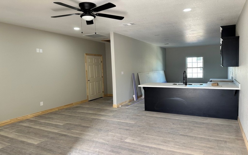 2208 S Park St, Pecos, TX 79772, 8 Habitaciones Habitaciones , ,5 BañosBaños,Residential Multi Family,En Venta,2208 S Park St,159001