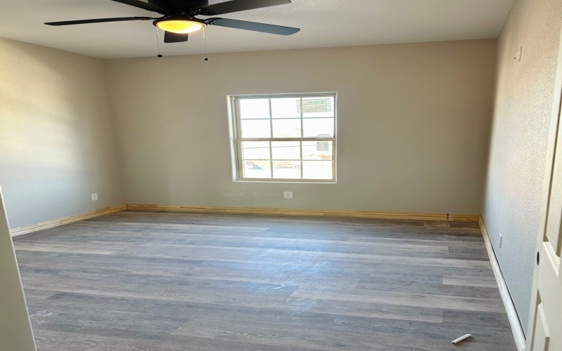 2208 S Park St, Pecos, TX 79772, 8 Habitaciones Habitaciones , ,5 BañosBaños,Residential Multi Family,En Venta,2208 S Park St,159001