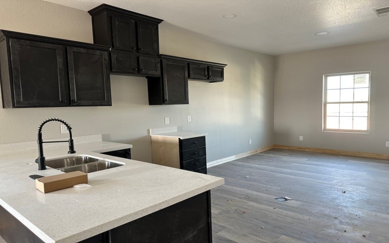 2208 S Park St, Pecos, TX 79772, 8 Habitaciones Habitaciones , ,5 BañosBaños,Residential Multi Family,En Venta,2208 S Park St,159001