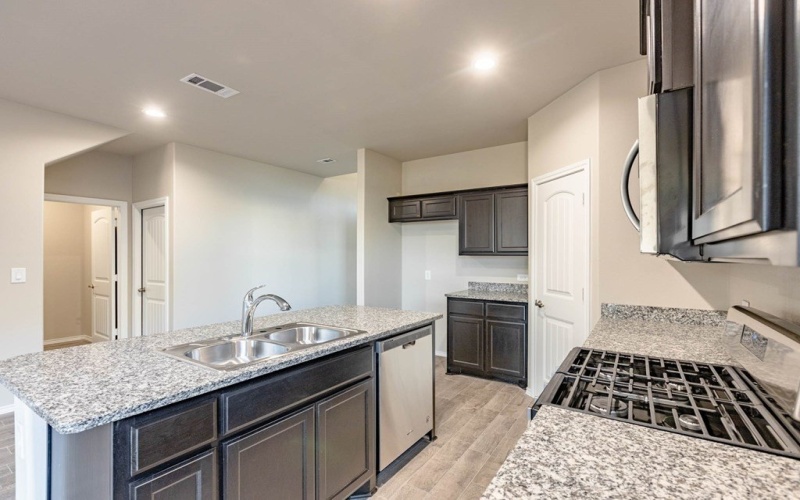 503 L-enfant Lane, Midland, TX 79706, 5 Bedrooms Bedrooms, ,3 BathroomsBathrooms,Residential,For Sale,503 L-enfant Lane,159586