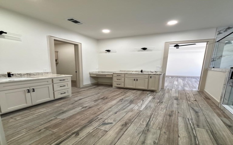 9 NE Armlei Dr, Andrews, TX 79714, 4 Bedrooms Bedrooms, ,3 BathroomsBathrooms,Residential,For Sale,9 NE Armlei Dr,159894