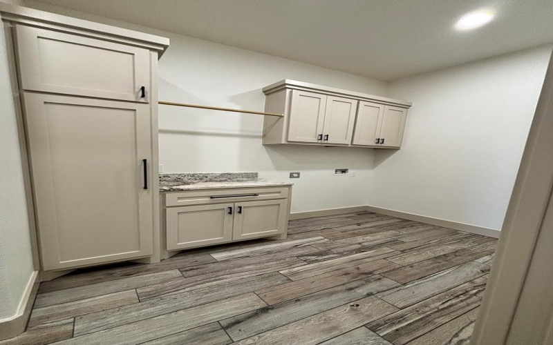 9 NE Armlei Dr, Andrews, TX 79714, 4 Bedrooms Bedrooms, ,3 BathroomsBathrooms,Residential,For Sale,9 NE Armlei Dr,159894