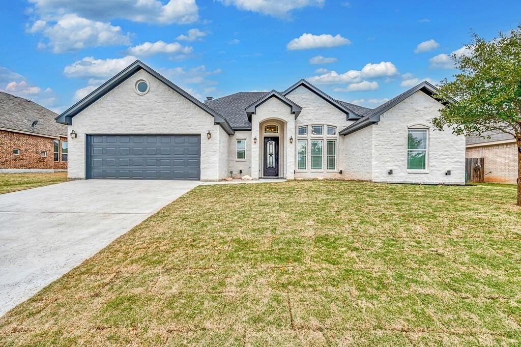 505 S Navajo Trail, McGregor, TX 76657, 4 Bedrooms Bedrooms, ,2 BathroomsBathrooms,Residential,For Sale,505 S Navajo Trail,221053