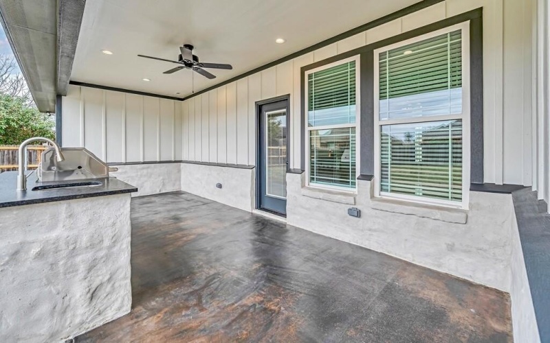 505 S Navajo Trail, McGregor, TX 76657, 4 Bedrooms Bedrooms, ,2 BathroomsBathrooms,Residential,For Sale,505 S Navajo Trail,221053