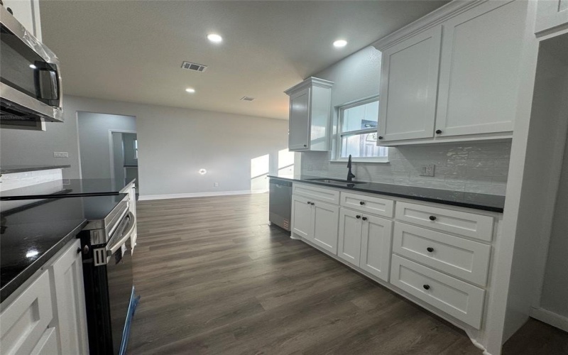329 Rogers Street, McGregor, TX 76657, 3 Bedrooms Bedrooms, ,2 BathroomsBathrooms,Residential,For Sale,329 Rogers Street,228786