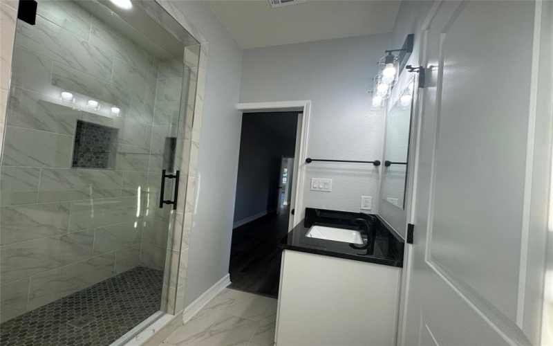 329 Rogers Street, McGregor, TX 76657, 3 Bedrooms Bedrooms, ,2 BathroomsBathrooms,Residential,For Sale,329 Rogers Street,228786