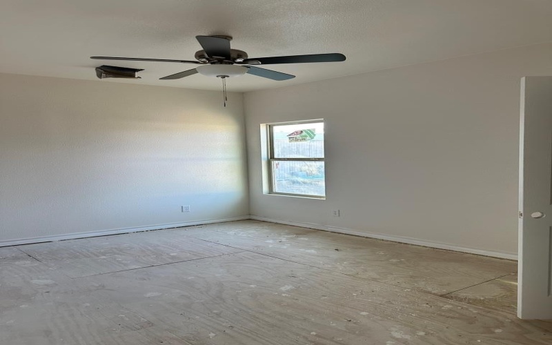 512 Hackberry St, Pecos, TX 79772, 6 Habitaciones Habitaciones , ,5 BañosBaños,Residential Multi Family,En Venta,512 Hackberry St,151627