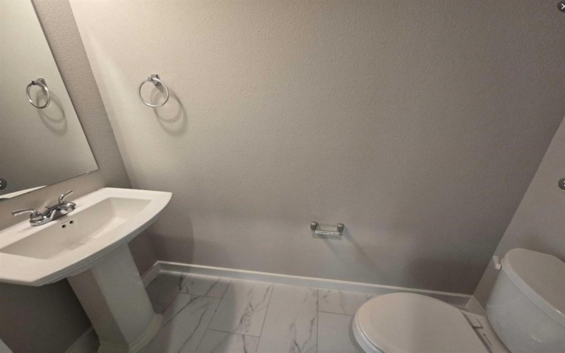 331 E Hull Street, Denison, TX 75021, 6 Bedrooms Bedrooms, ,5 BathroomsBathrooms,Residential,For Sale,331 E Hull Street,20933001