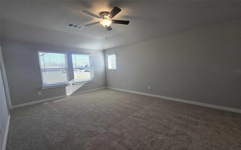 331 E Hull Street, Denison, TX 75021, 6 Bedrooms Bedrooms, ,5 BathroomsBathrooms,Residential,For Sale,331 E Hull Street,20933001