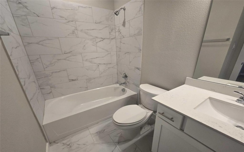 331 E Hull Street, Denison, TX 75021, 6 Bedrooms Bedrooms, ,5 BathroomsBathrooms,Residential,For Sale,331 E Hull Street,20933001