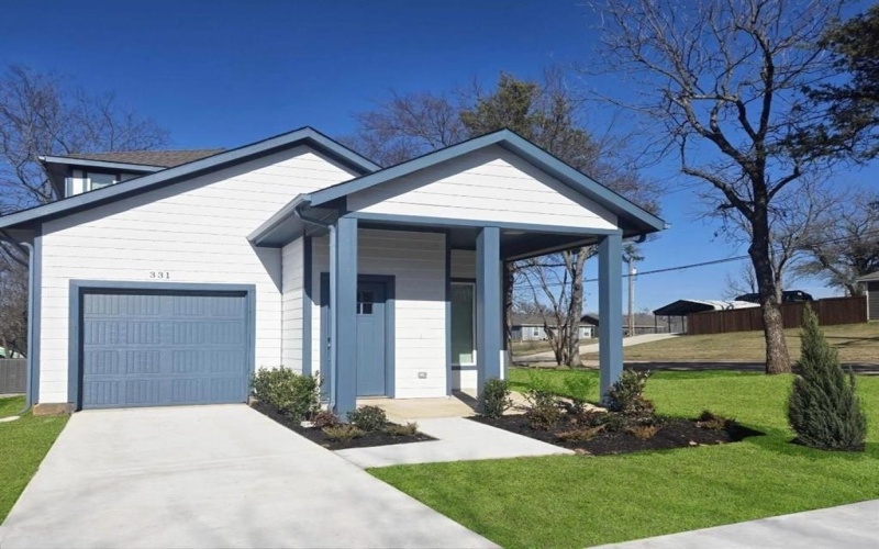 331 E Hull Street, Denison, TX 75021, 6 Bedrooms Bedrooms, ,5 BathroomsBathrooms,Residential,For Sale,331 E Hull Street,20933001