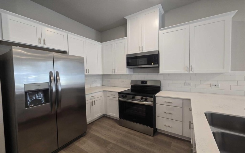 331 E Hull Street, Denison, TX 75021, 6 Bedrooms Bedrooms, ,5 BathroomsBathrooms,Residential,For Sale,331 E Hull Street,20933001