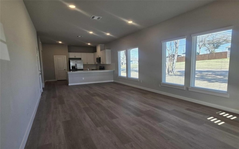 331 E Hull Street, Denison, TX 75021, 6 Bedrooms Bedrooms, ,5 BathroomsBathrooms,Residential,For Sale,331 E Hull Street,20933001