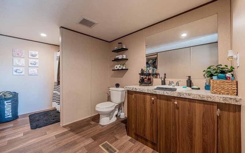 2599 Lampasas Dr, Midland, TX 79705, 4 Bedrooms Bedrooms, ,2 BathroomsBathrooms,Residential,For Sale,2599 Lampasas Dr,157899