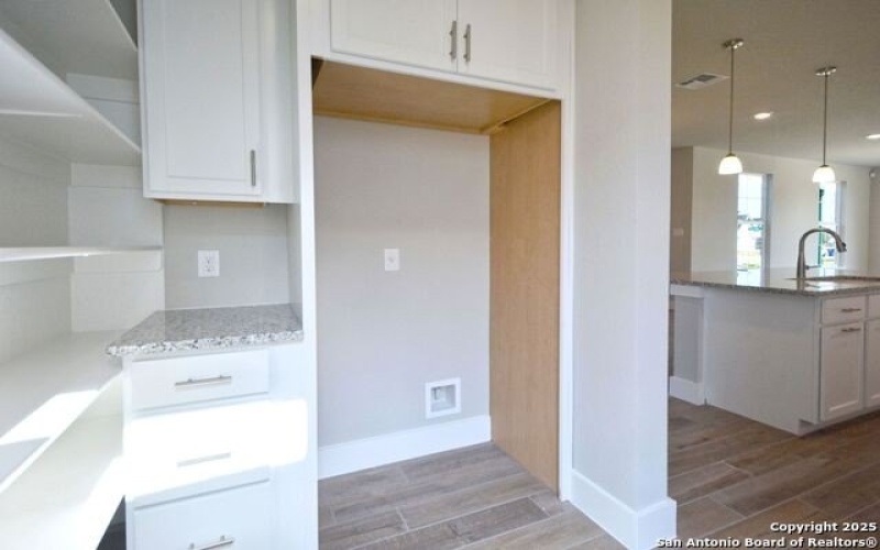414 Alexander, New Braunfels, TX 78130, 4 Bedrooms Bedrooms, ,3 BathroomsBathrooms,Residential,For Sale,414 Alexander,1802574