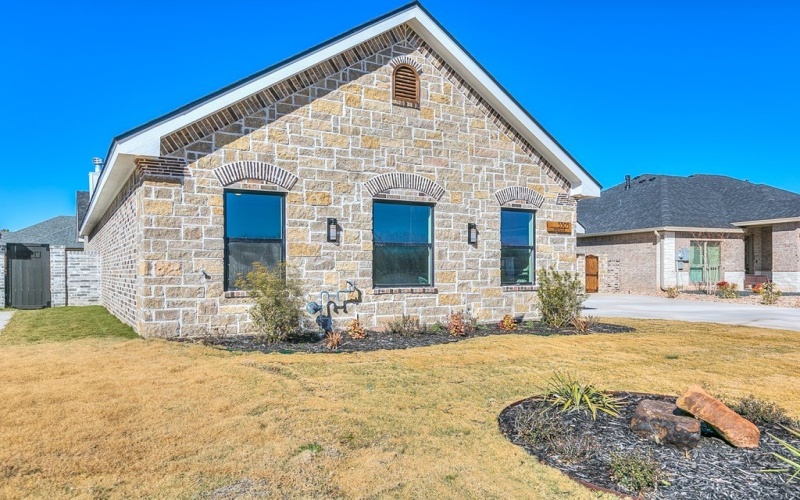 5305 Riviera Lane, San Angelo, TX 76904, 4 Bedrooms Bedrooms, ,3 BathroomsBathrooms,Residential,For Sale,5305 Riviera Lane,126063