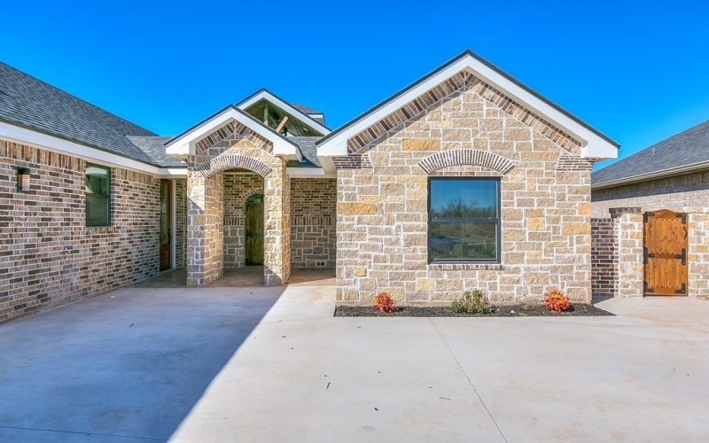 5305 Riviera Lane, San Angelo, TX 76904, 4 Bedrooms Bedrooms, ,3 BathroomsBathrooms,Residential,For Sale,5305 Riviera Lane,126063