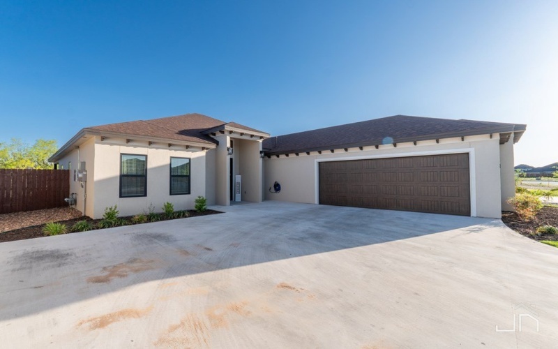 5318 Riviera Lane, San Angelo, TX 76904, 3 Bedrooms Bedrooms, ,2 BathroomsBathrooms,Residential,For Sale,5318 Riviera Lane,126926