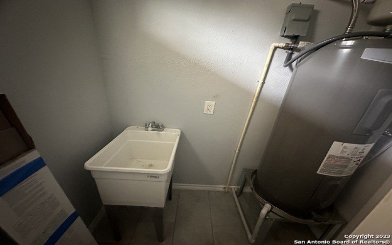 5010 LUCINDA, San Antonio, TX 78221, 3 Habitaciones Habitaciones , ,2 BañosBaños,Residential,En Venta,5010 LUCINDA,1662459