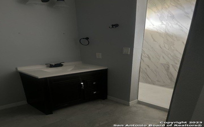 5010 LUCINDA, San Antonio, TX 78221, 3 Habitaciones Habitaciones , ,2 BañosBaños,Residential,En Venta,5010 LUCINDA,1662459