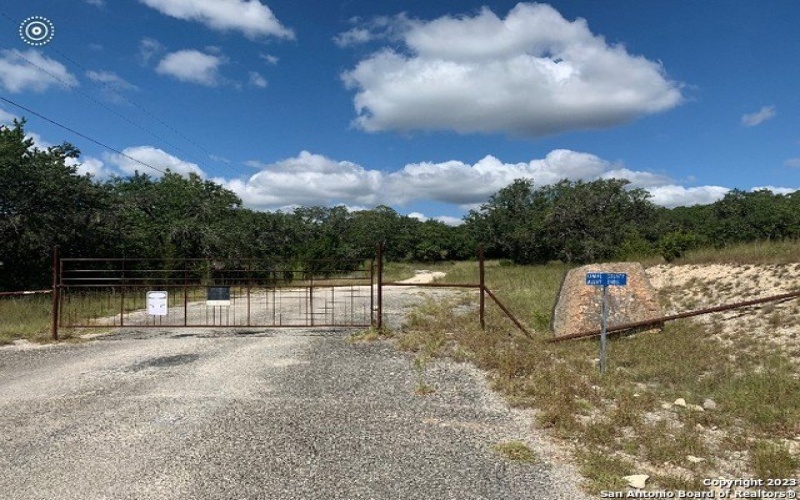 560 Eagle Peak Dr, Fischer, TX 78623, 4 Habitaciones Habitaciones , ,3 BañosBaños,Residential,En Venta,560 Eagle Peak Dr,1669279