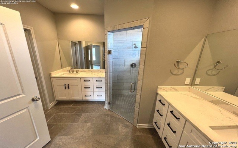 120 S Calvin Barrett, Blanco, TX 78606, 3 Habitaciones Habitaciones , ,2 BañosBaños,Residential,En Venta,120 S Calvin Barrett,1681629