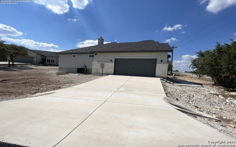 120 S Calvin Barrett, Blanco, TX 78606, 3 Habitaciones Habitaciones , ,2 BañosBaños,Residential,En Venta,120 S Calvin Barrett,1681629