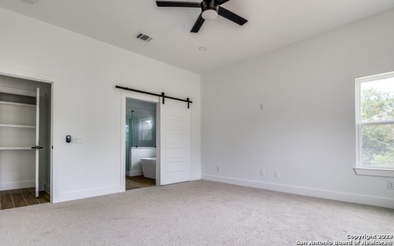422 S CALVIN BARRETT, Blanco, TX 78606, 5 Bedrooms Bedrooms, ,3 BathroomsBathrooms,Residential,For Sale,422 S CALVIN BARRETT,1683926
