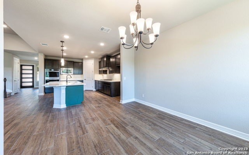 400 SEIBEL WAY, Universal City, TX 78148, 4 Bedrooms Bedrooms, ,3 BathroomsBathrooms,Residential,For Sale,400 SEIBEL WAY,1684290