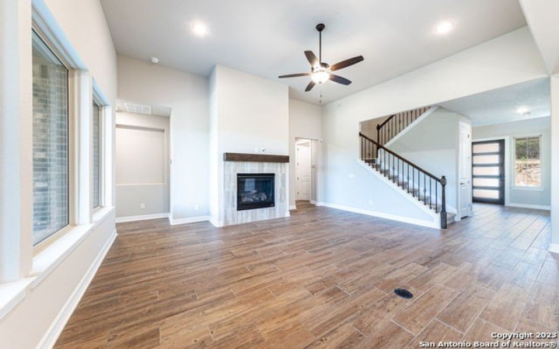 400 SEIBEL WAY, Universal City, TX 78148, 4 Bedrooms Bedrooms, ,3 BathroomsBathrooms,Residential,For Sale,400 SEIBEL WAY,1684290