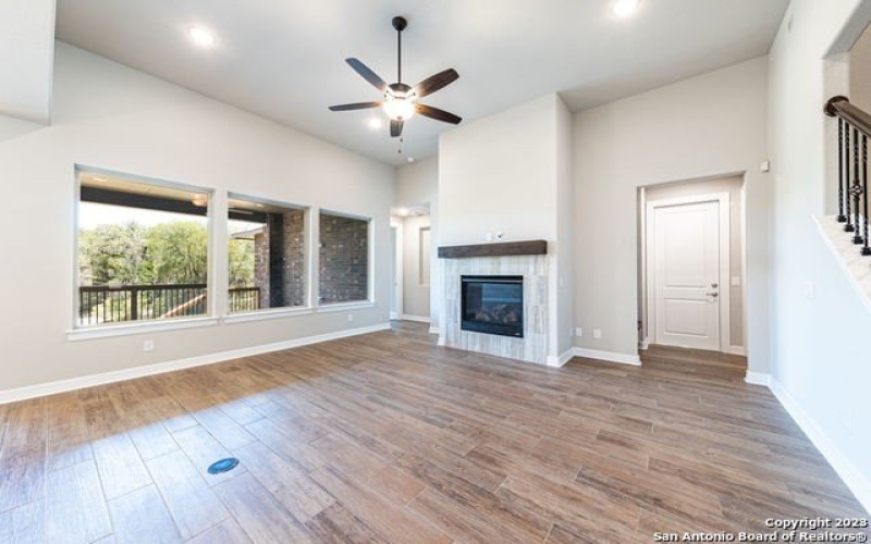 400 SEIBEL WAY, Universal City, TX 78148, 4 Bedrooms Bedrooms, ,3 BathroomsBathrooms,Residential,For Sale,400 SEIBEL WAY,1684290
