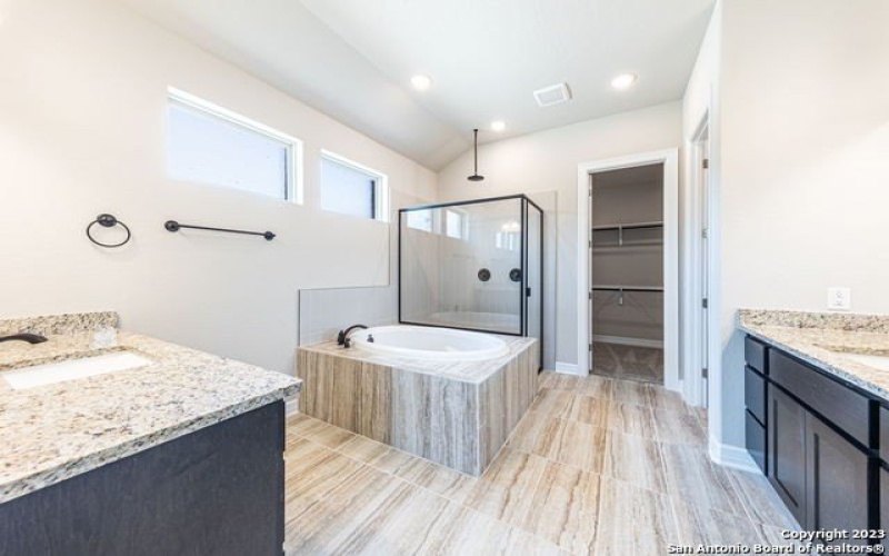 400 SEIBEL WAY, Universal City, TX 78148, 4 Bedrooms Bedrooms, ,3 BathroomsBathrooms,Residential,For Sale,400 SEIBEL WAY,1684290