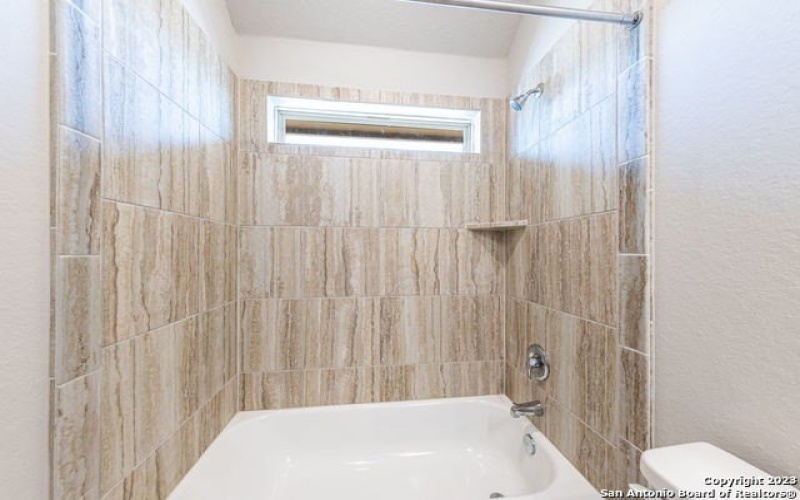 400 SEIBEL WAY, Universal City, TX 78148, 4 Bedrooms Bedrooms, ,3 BathroomsBathrooms,Residential,For Sale,400 SEIBEL WAY,1684290